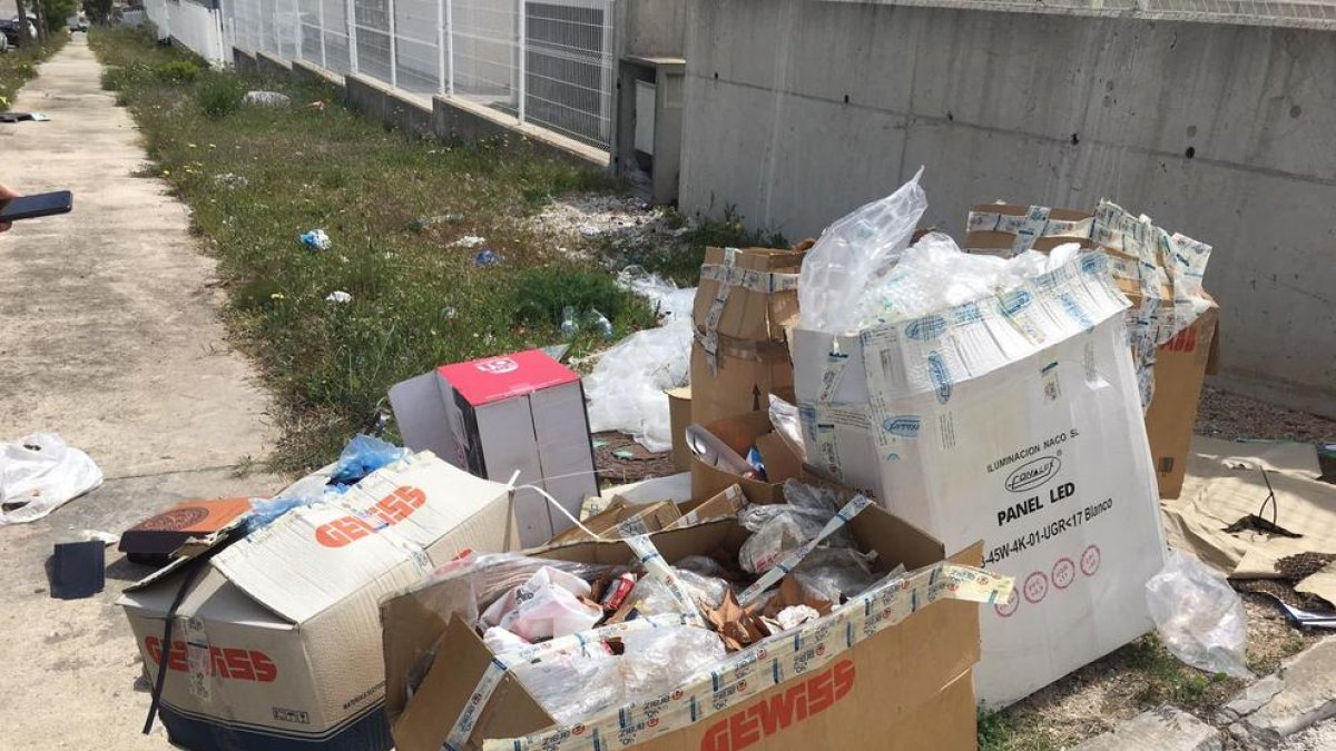 Dídac Nadal tilda de «lamentable» el estado de los polígonos y promete inversiones