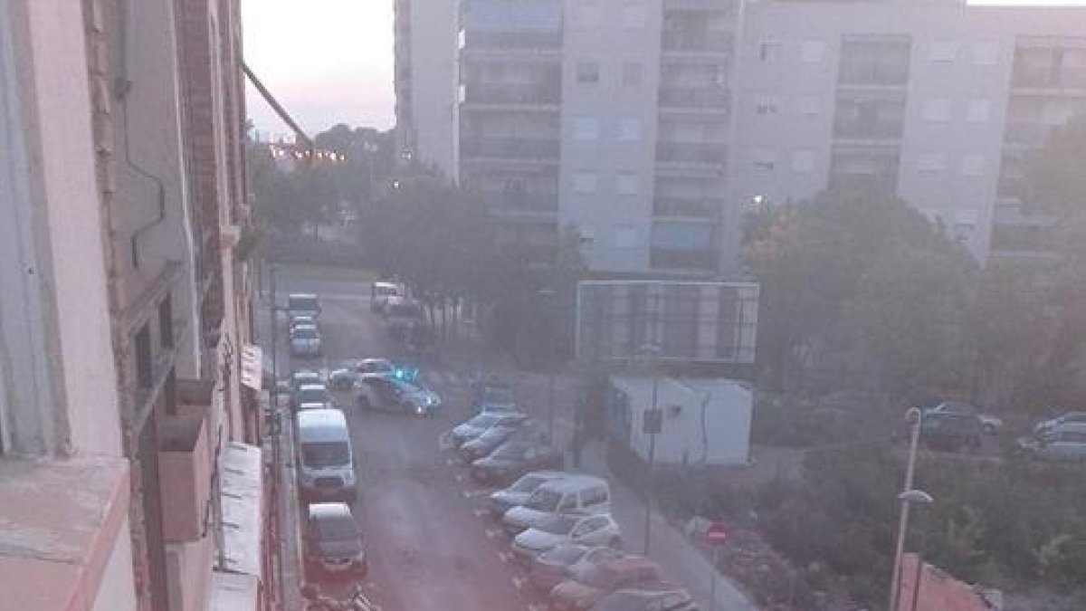 Se incendia un contenedor en la calle de Roser de Reus