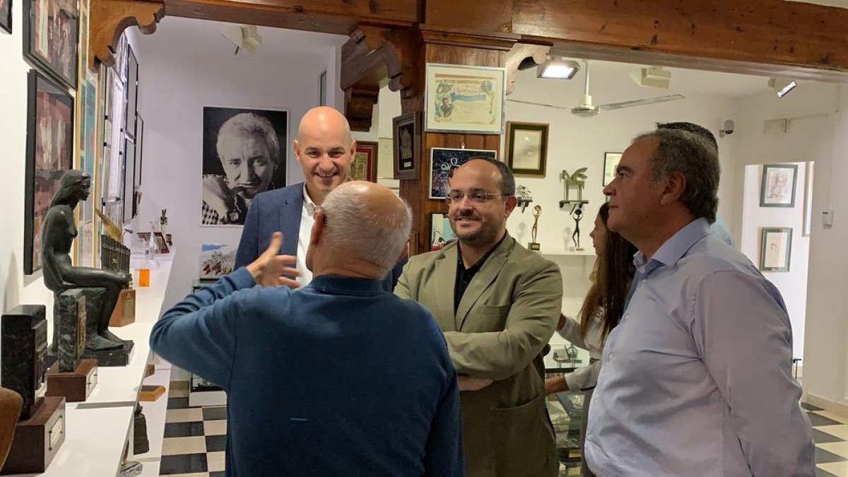 Alejandro Fernández retreu a Torra que reivindiqui «un dret inventat»