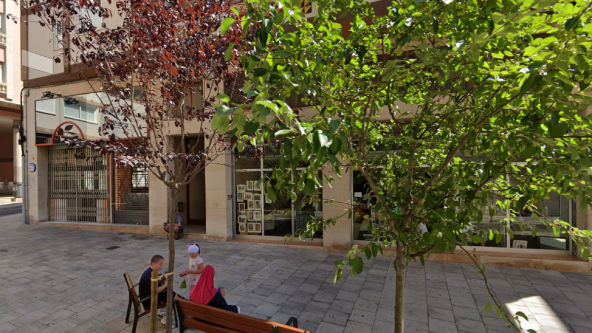 Se'ls crema un forn exterior a Valls i acaben a l'hospital per inhalació de fum