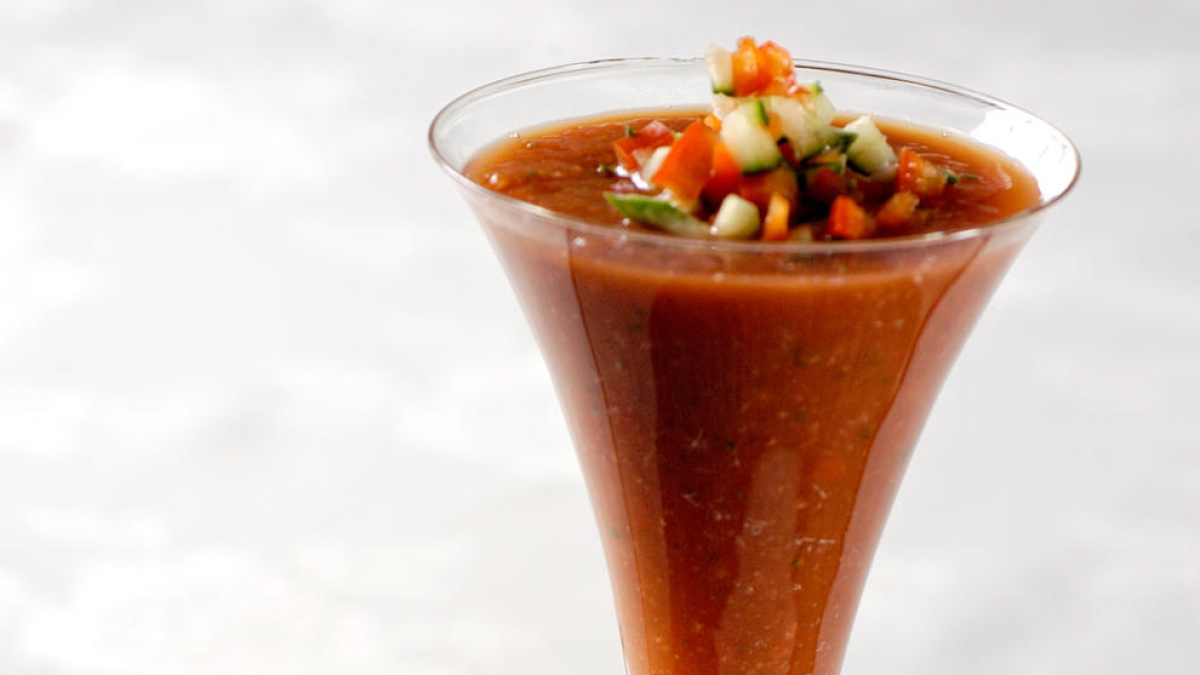 Una receta de gazpacho andaluz, refrescante y nutritivo
