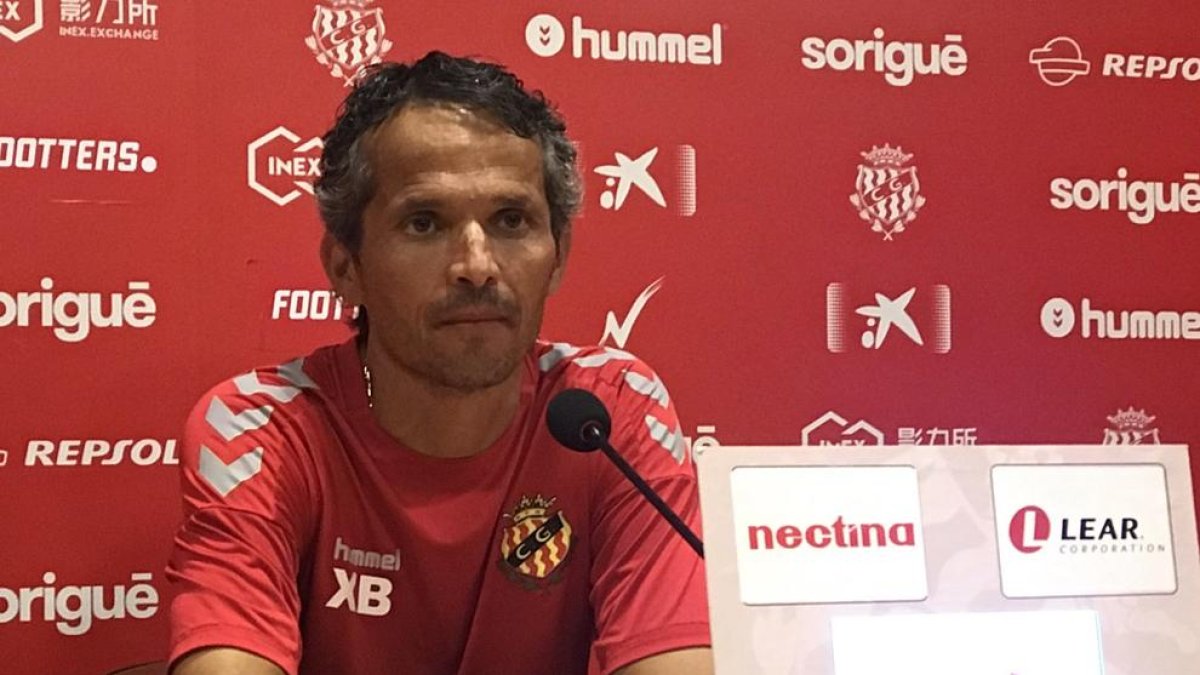 El entrenador del Nàstic, Xavi Bartolo, en rueda de prensa este 30 de agosto.