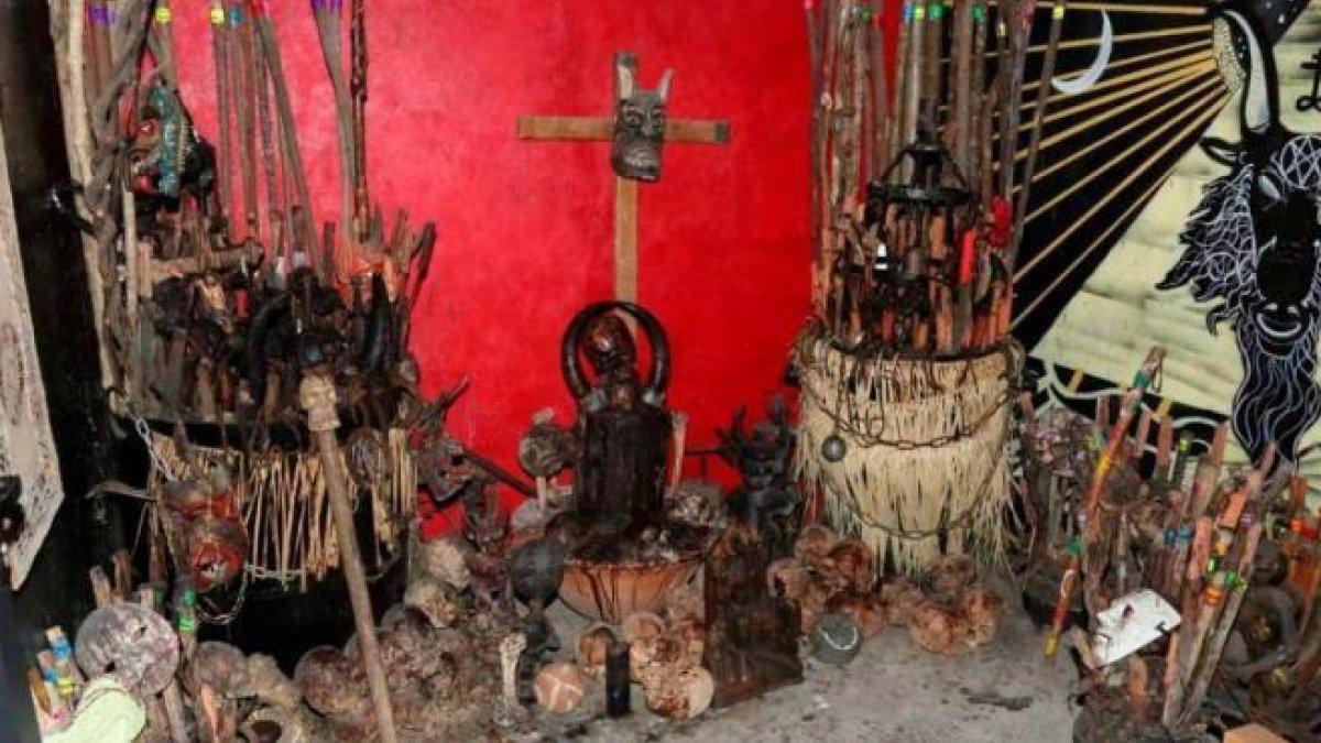 Troben 42 cranis, 31 ossos, un fetus i un altar en una casa de Ciutat de Mèxic