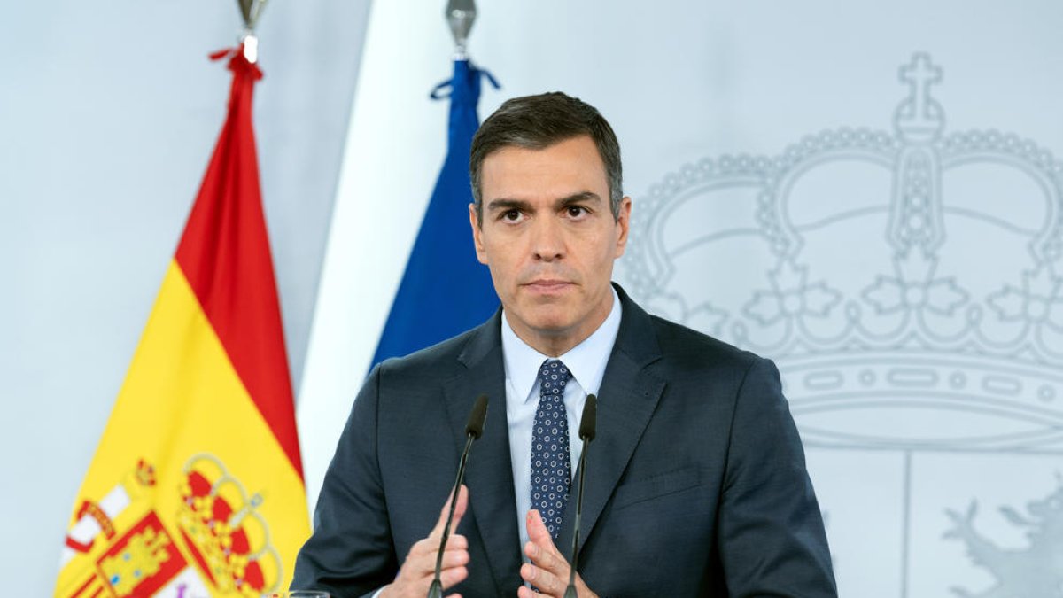 Sánchez qualifica «d'intolerable» la «conducta violenta i irracional de grups minoritaris»