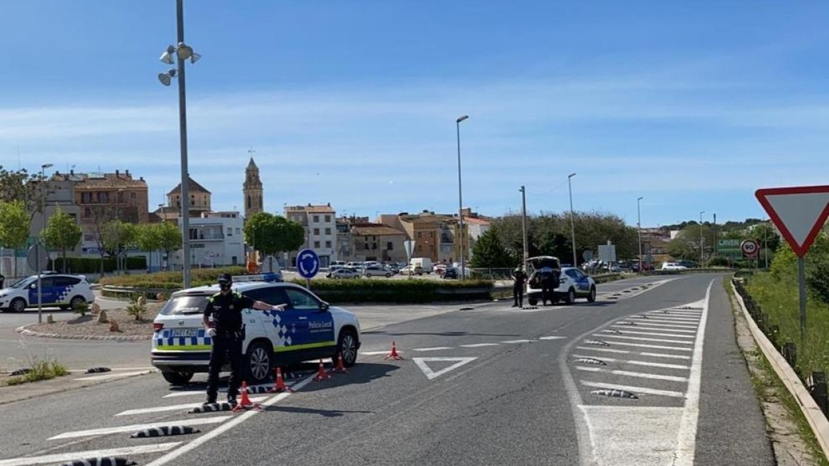 Detenido en Torredembarra para huir de un control y conducir bebido con el carné caducado