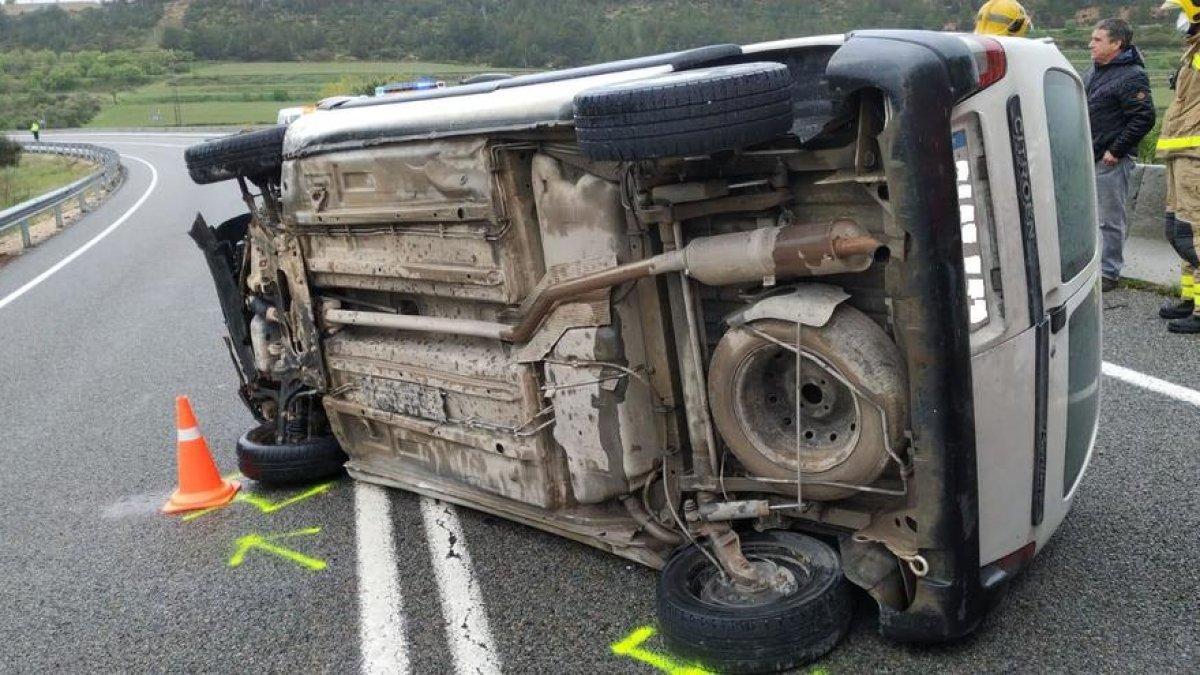Muere el conductor de una furgoneta en un accidente en l'N-240 en l'Espluga de Francolí