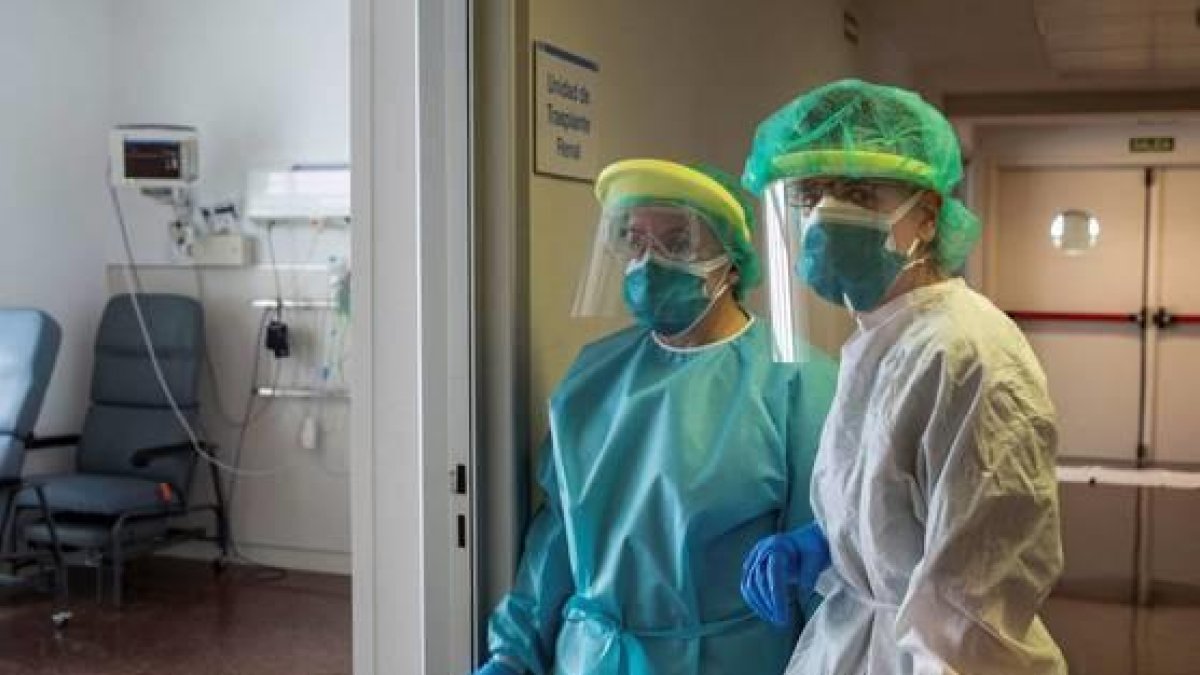 Sanidad adquirirá material sanitario y EPIS por valor de más de 2.400 MEUR