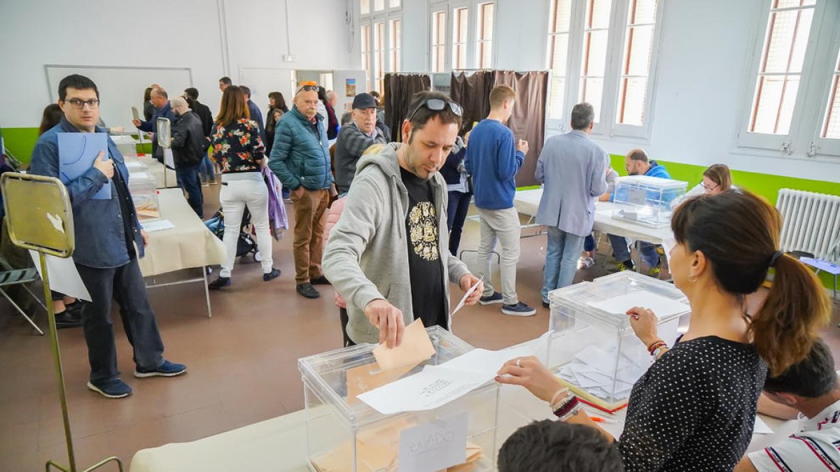 La participació puja 18 punts a Catalunya respecta els comicis anteriors