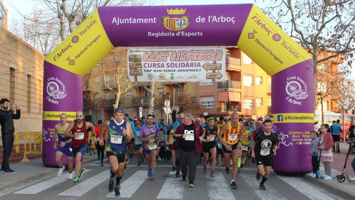 La tercera edición de la Sant Silvestre solidaria l'Arboç-Banyeres del Penedès recauda 434 euros