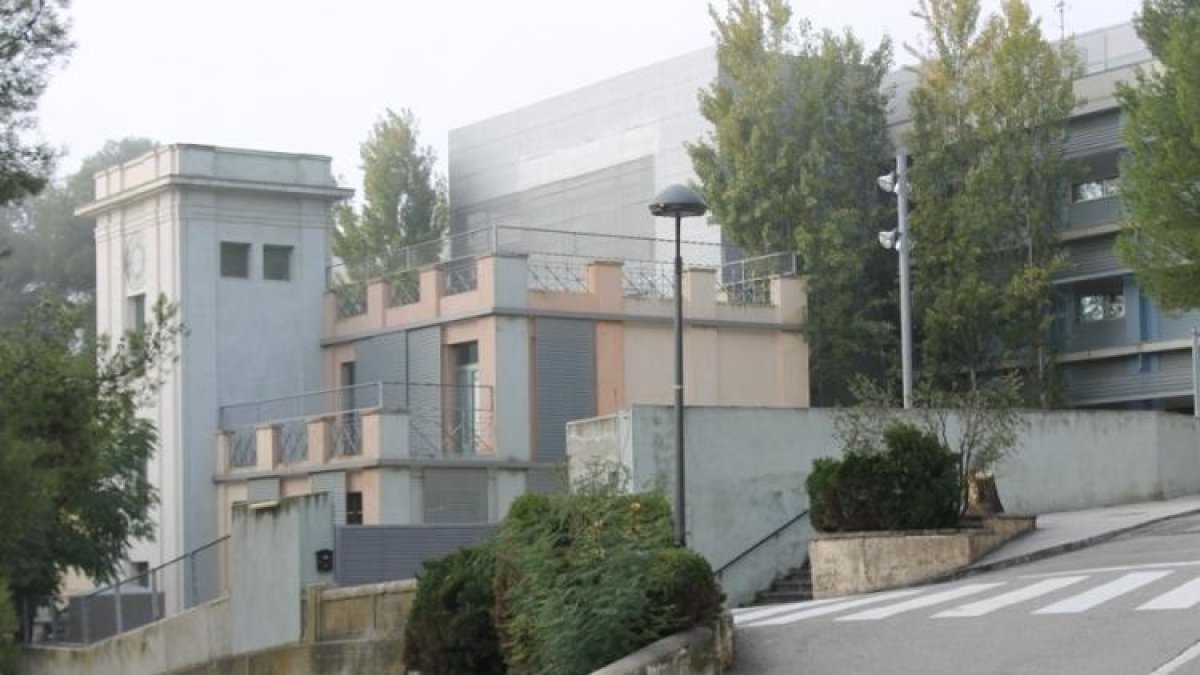 Residencia Escoles Velles de Flix