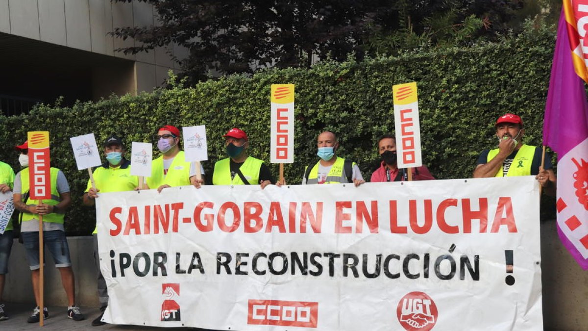Los trabajadores de Saint-Gobain de l'Arboç siguen adelante con la huelga indefinida