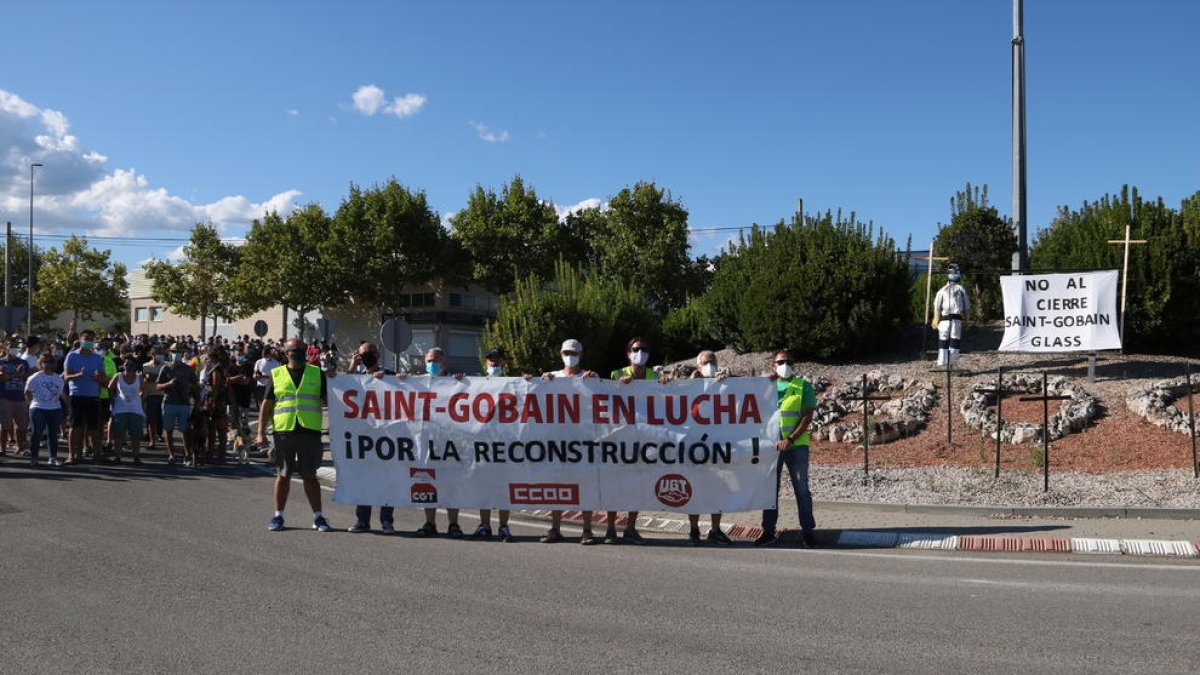 La Generalitat negocia con Saint-Gobain para asegurar la continuidad de la fábrica de l'Arboç
