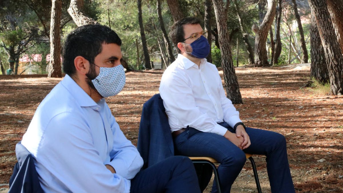 conseller de Treball, Chakir El Homrani, i el vicepresident del Govern, Pere Aragonès