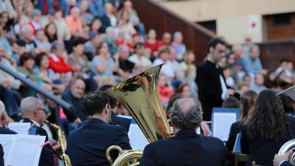 En venta las entradas por|para cuatro conciertos de Santa Tecla 2020