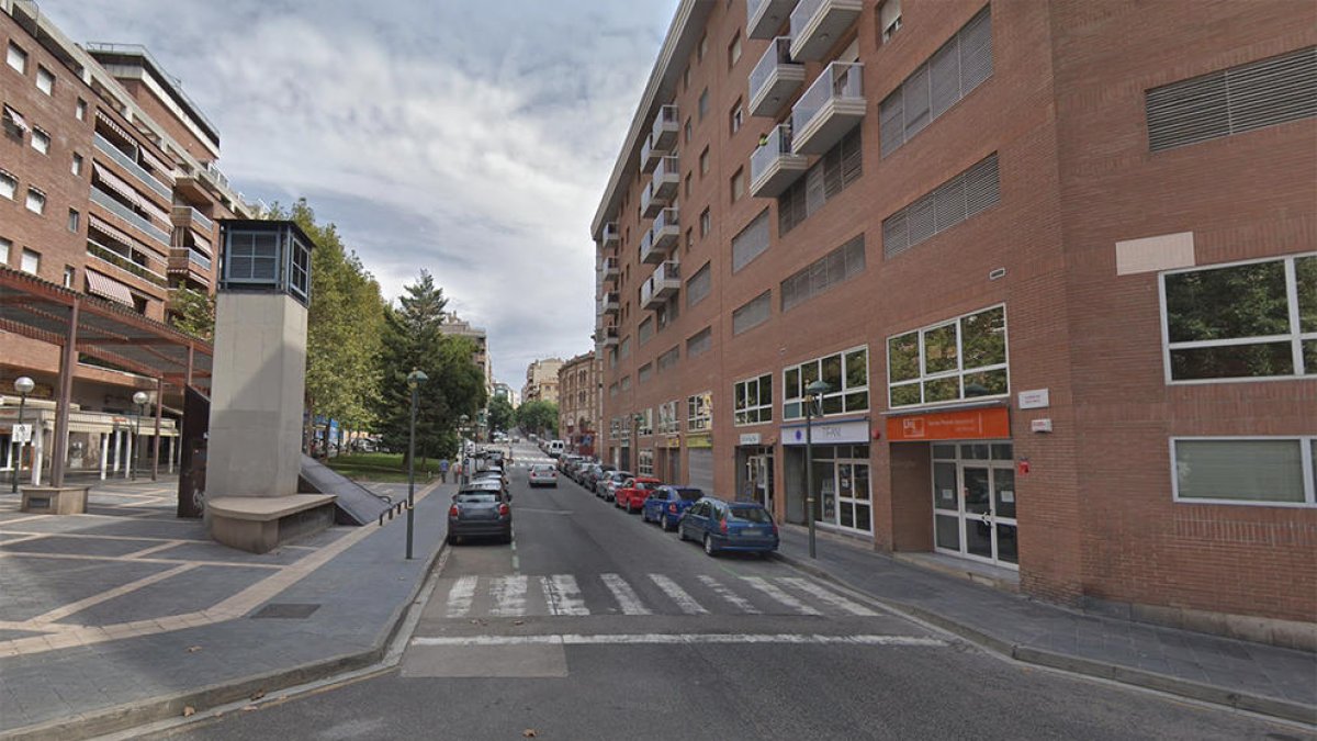 Detenido por insultar a los clientes y romper una máquina tragaperras en un bar de Tarragona