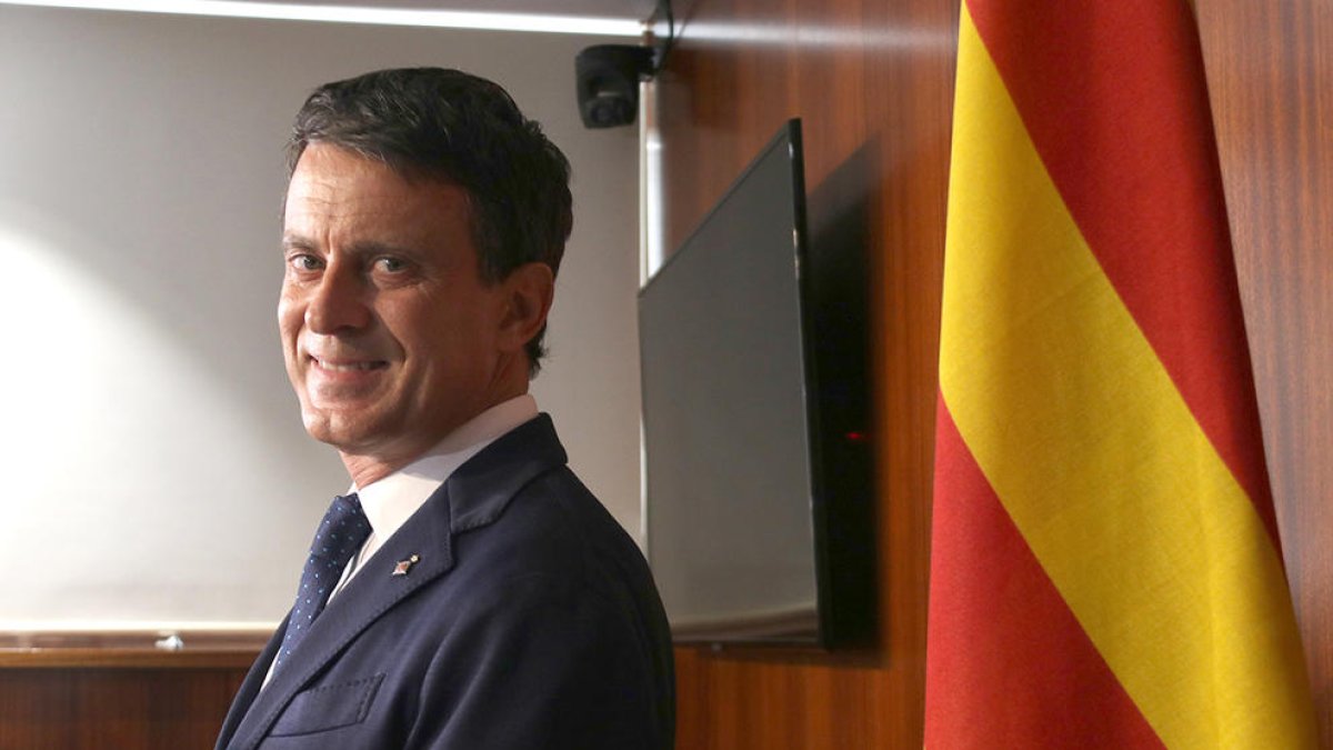 Manuel Valls y Ciudadanos se tiran los trastos a la cabeza con acusaciones mutuas