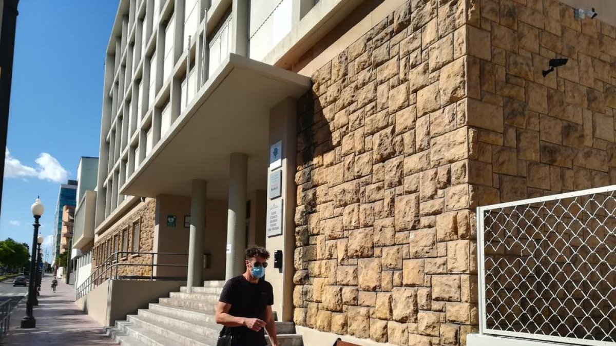 USTEC-STEs asegura que muchos centros educativos no cumplirán las ratios