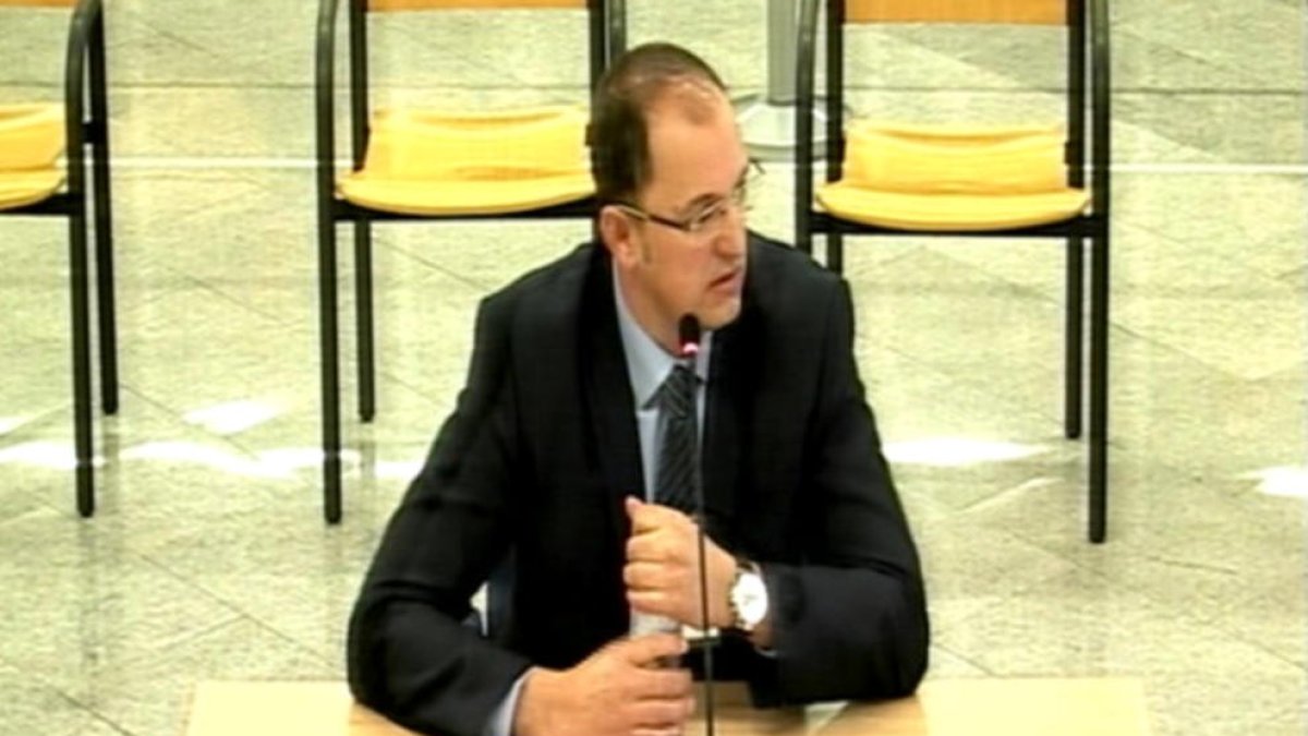 Josep Maria Estela declara que l'1-O «la mediació va permetre tancar centres»