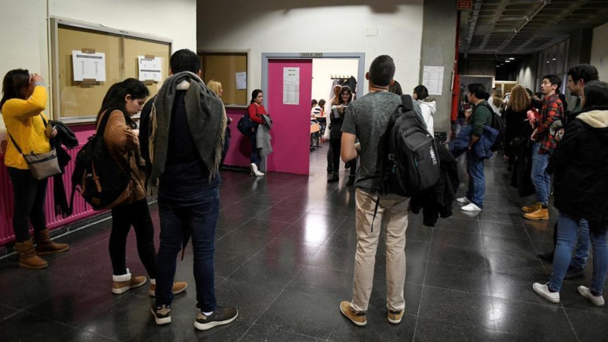 Demanen vuit anys de presó per al responsable dels cadàvers trobats a la Complutense