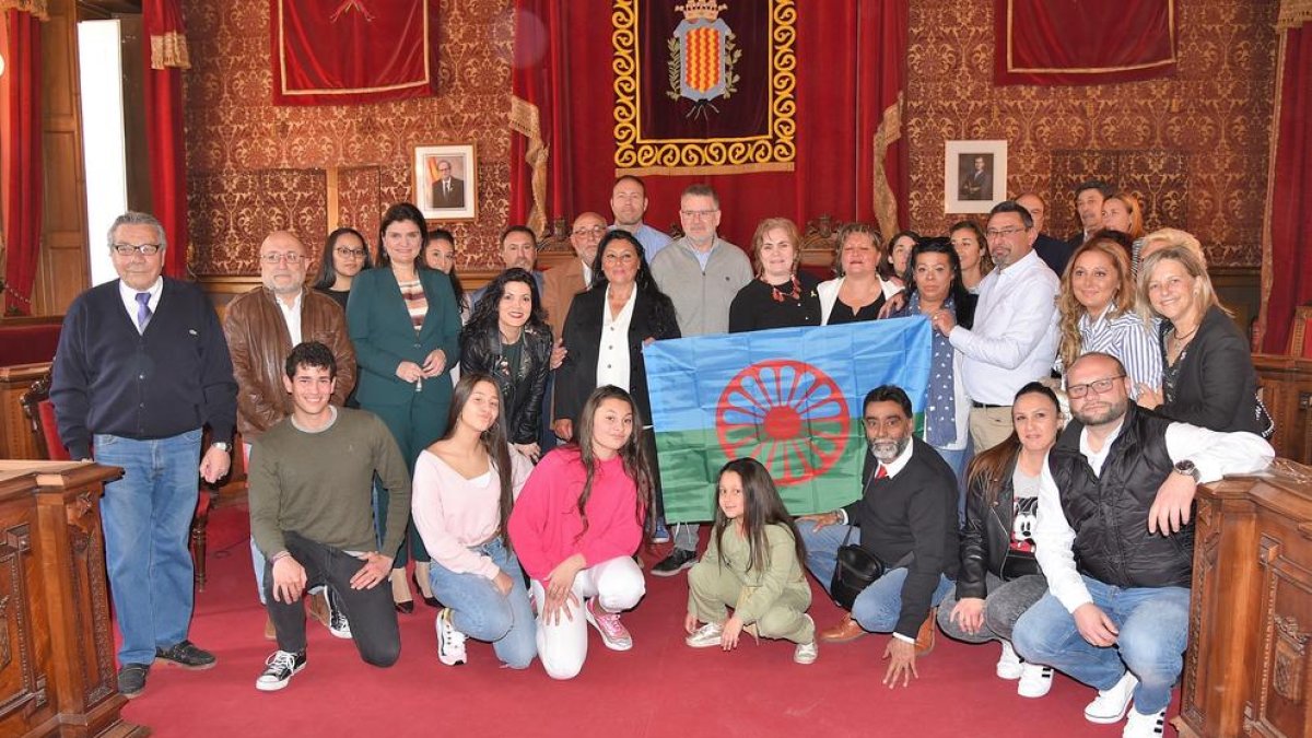 L'alcalde Pau Ricomà presideix la celebració del Dia Internacional de les Dones Gitanes