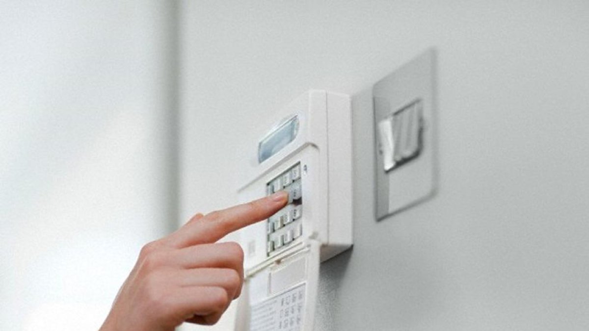 Denuncian a una empresa de seguridad por tomar la temperatura a los trabajadores en el puesto de trabajo