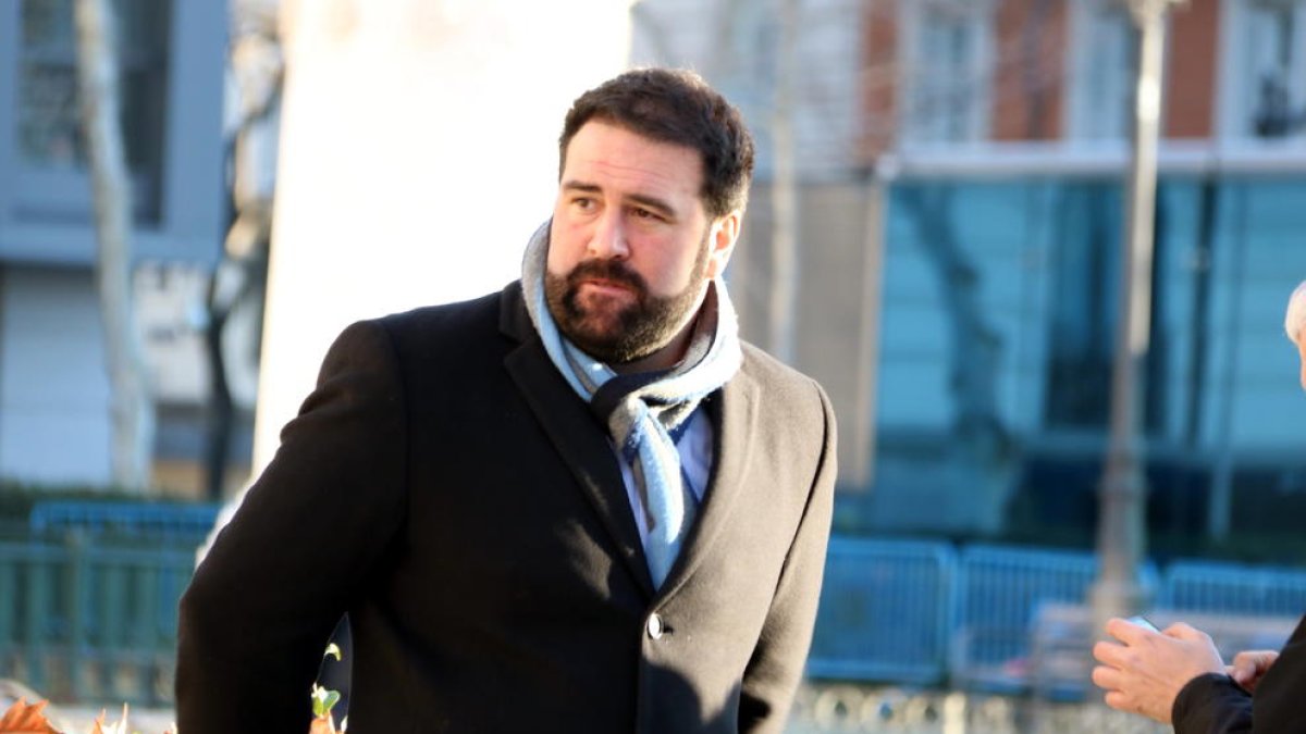 Iñarritu proposa un «pla anti transfuguisme» davant un eventual «sabotatge de les dretes» a la investidura de Sánchez