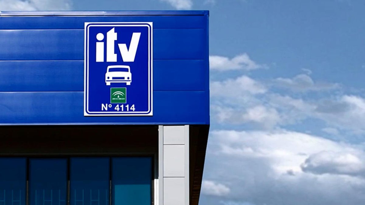 Les ITV demanen que es prohibeixi renovar l'assegurança d'un vehicle si no passa la inspecció tècnica