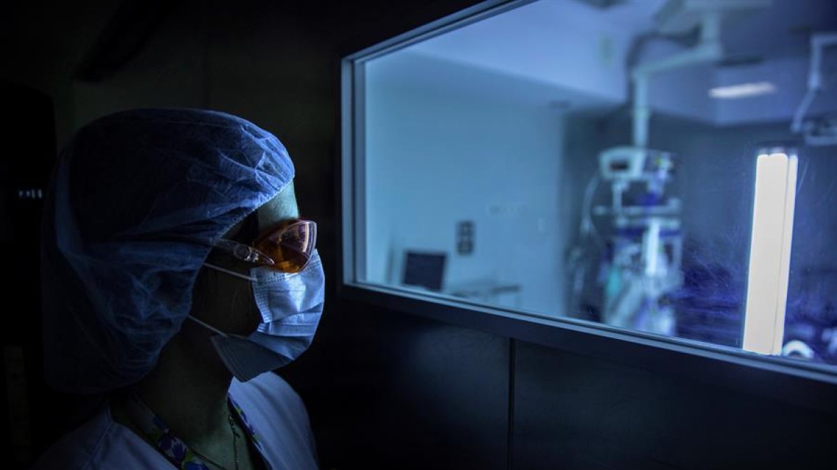 El ejército prueba un nuevo proyecto para desinfectar con luz ultravioleta