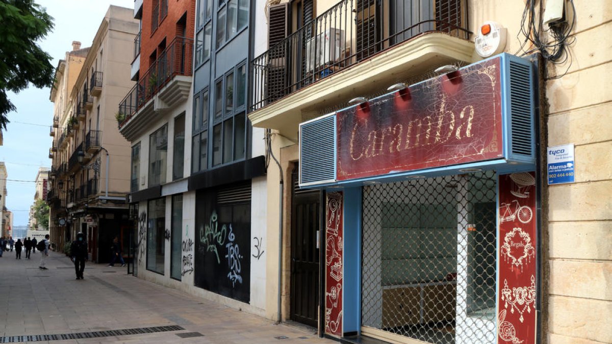 carrer Sant Agustí, Tarragona, locals, comerç, tancament, local buit, desertització