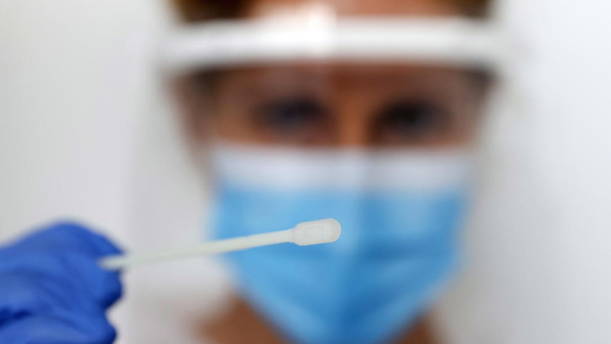 Les morts per coronavirus al món ascendeixen a 569.000