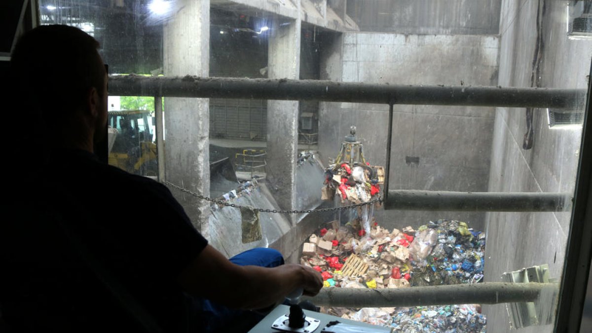 La generación de residuos de la fracción resto se cae cerca de un 17% en abril al área de Tarragona