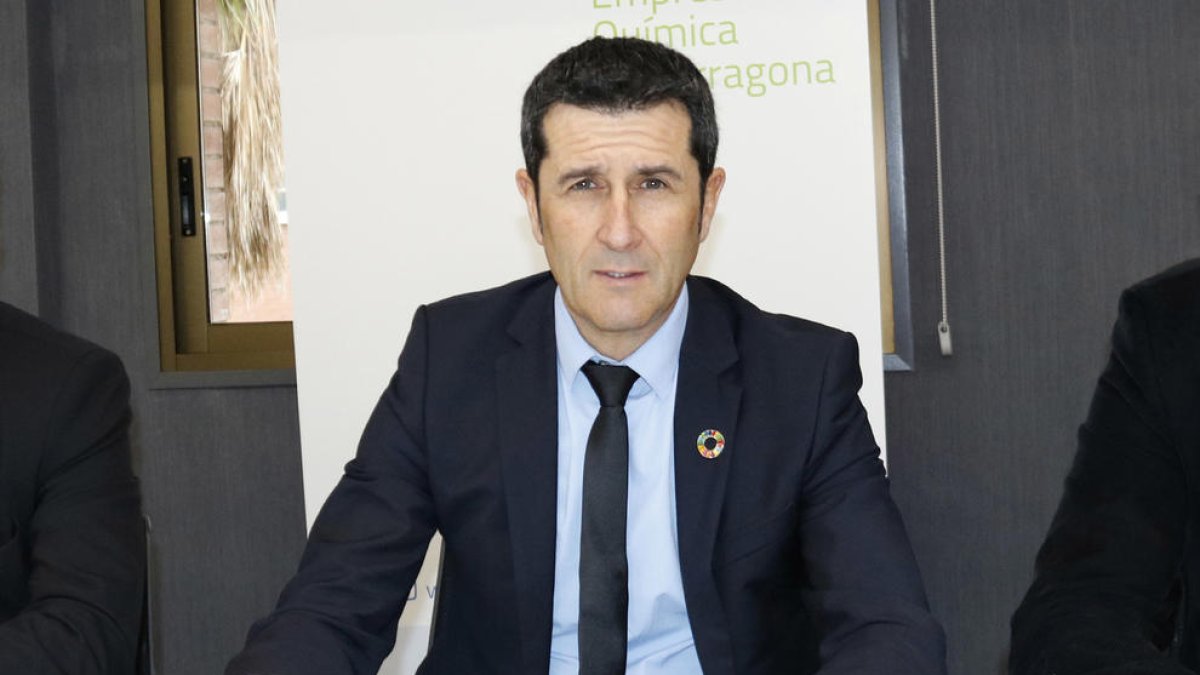 Los Mossos detienen al presidente del AEQT por|para un presunto delito de estafa y soborno