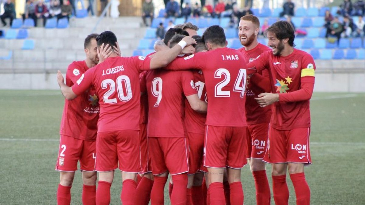 El Gimnástico quiere ser el primero a derribar la Nucía en su estadio