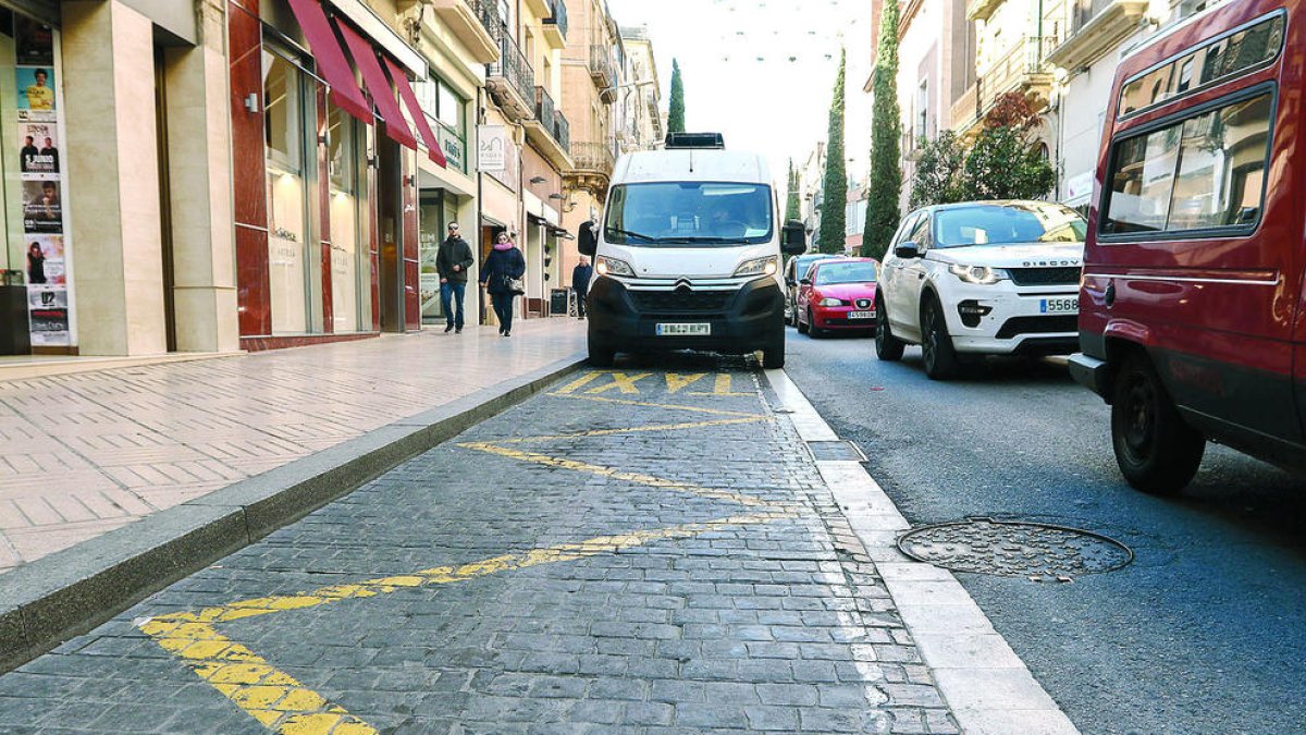 parada taxi, carrer Sant Joan, Reus, sistema, llums