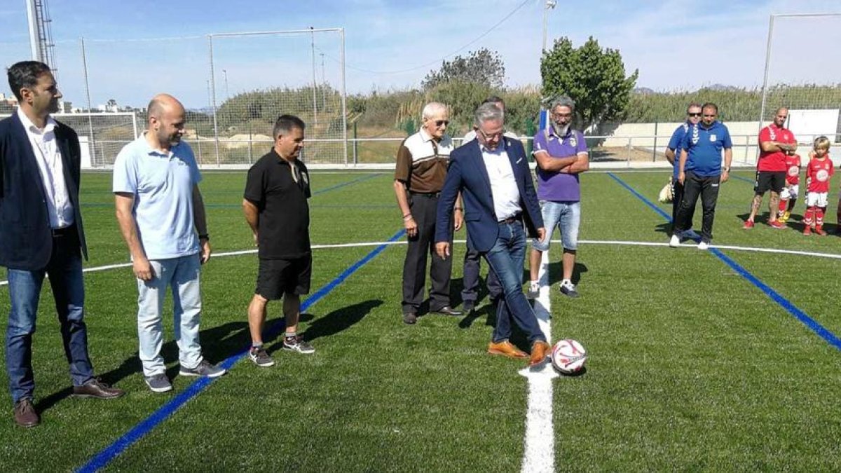 Inaugurado el nuevo campo de fútbol y los vestuarios del Estadio Municipal de Salou