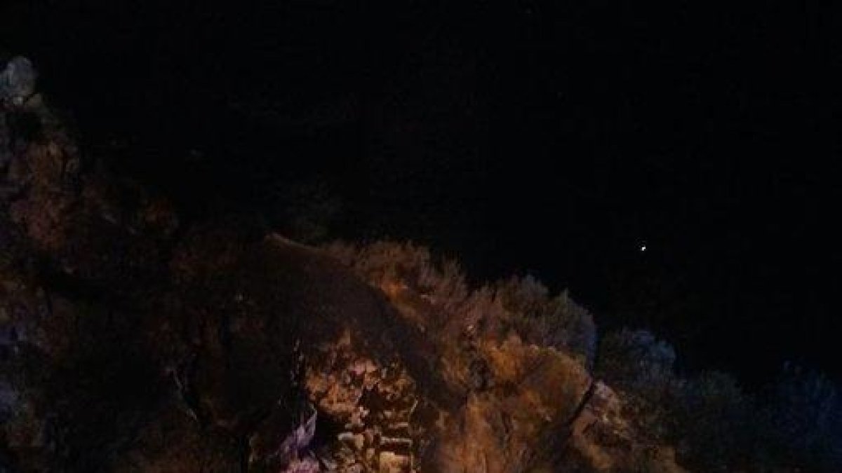 Arde en su totalidad un coche en la Mussara