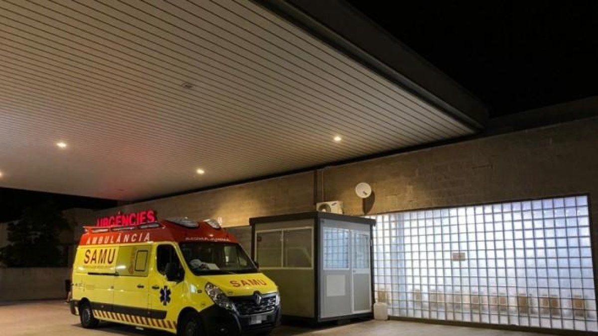 Quatre ferits lleus després de bolcar un cotxe en un accident de trànsit a Vila-Real