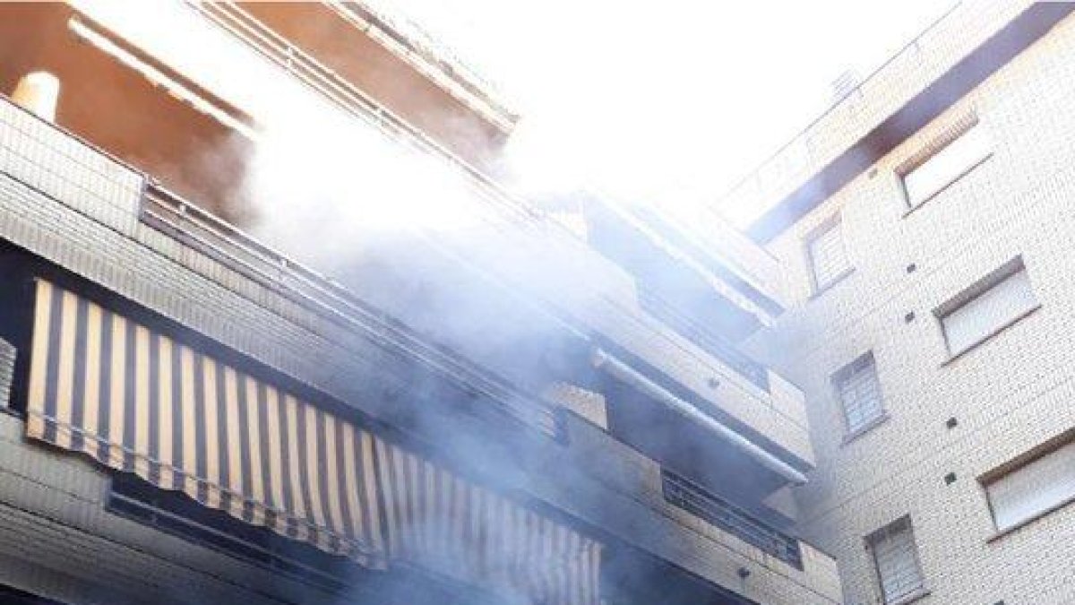 Crema un pis a Salou