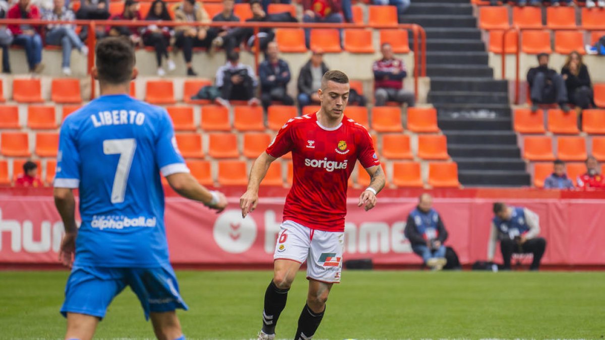 Las rescisiones de contrato en el Nàstic se presumen largas y complicadas