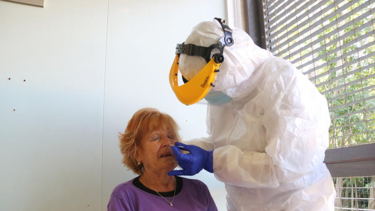 Catalunya notifica 4.271 nous casos de Coronavirus i 61 defuncions més