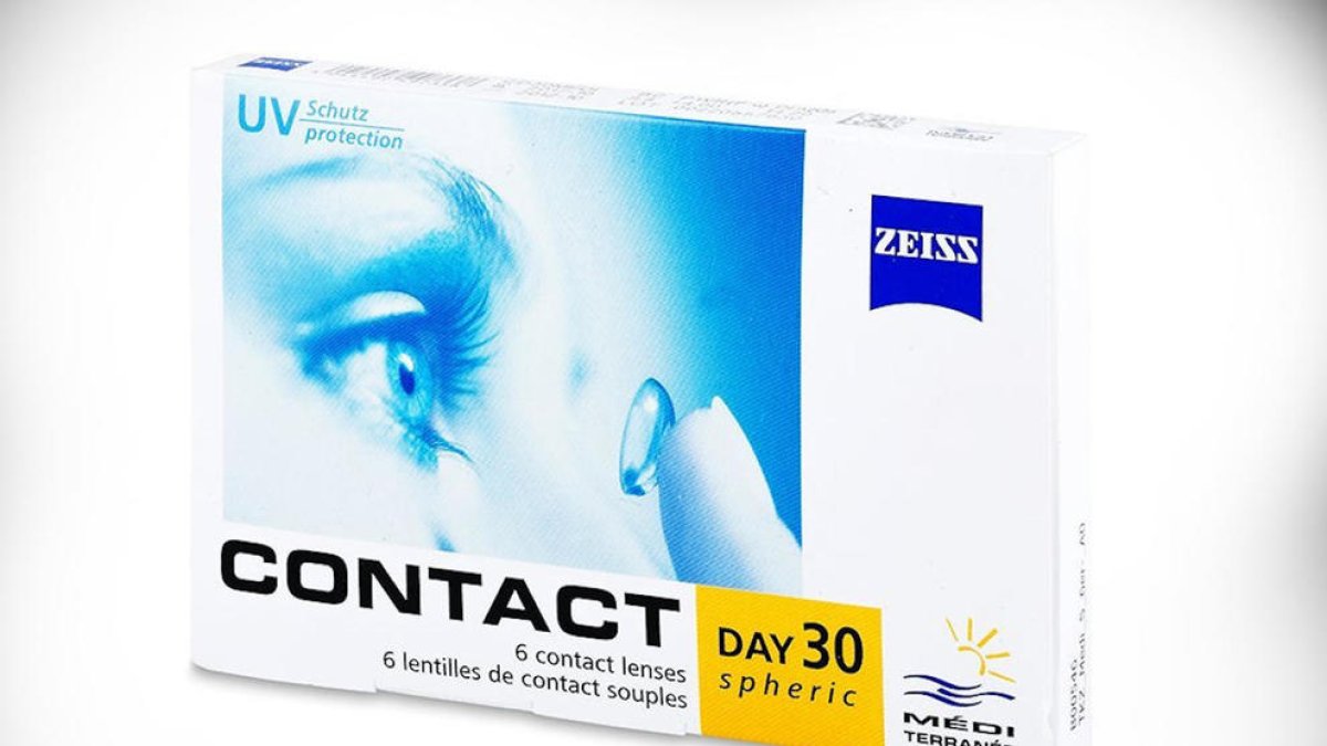 Sanidad informa de la retirada de un lote de lentes de contacto Zeiss Contact Day 30 AIR spheric por un defecto