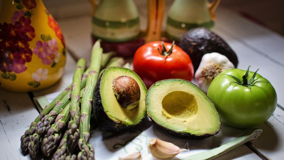 Incloure a la dieta aliments que continguin la Vitamina C per reforçar les defenses