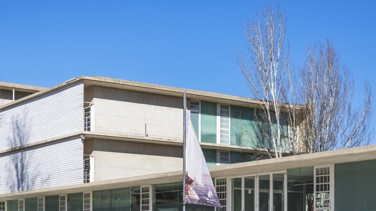 Alumnes i professors del mòdul de vela de l'Institut Jaume I de Salou en quarentena per un positiu