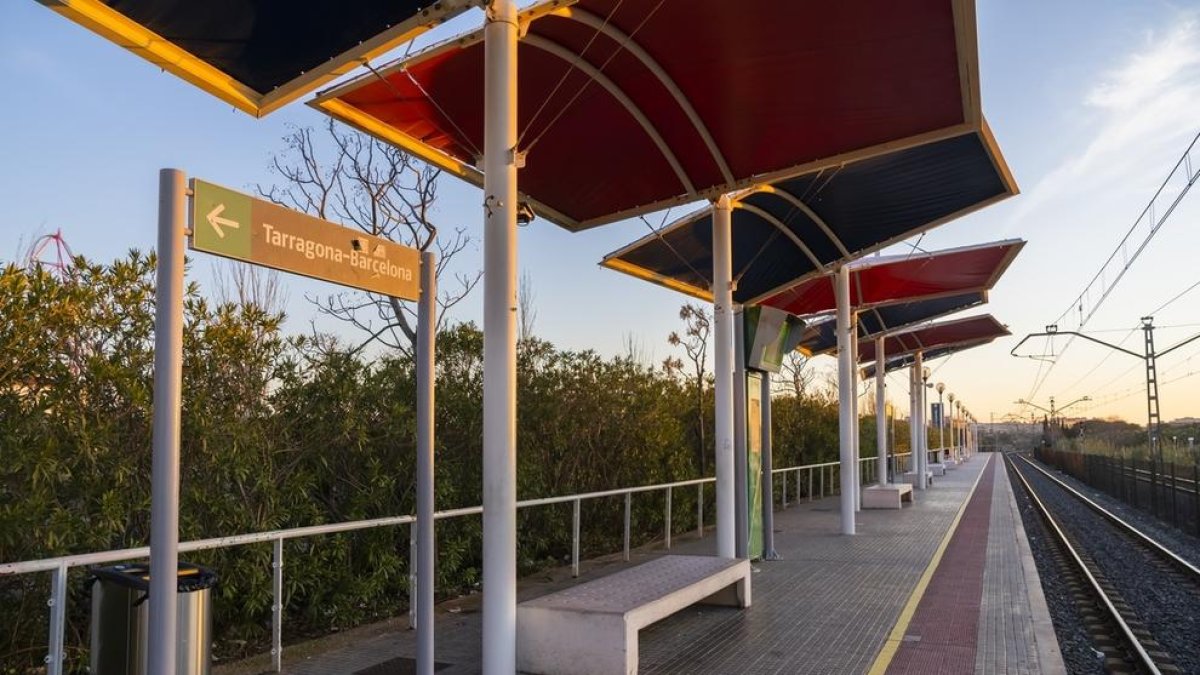 Un bus|buzo llençadora unirá la actual estación de Salou con la de PortAventura
