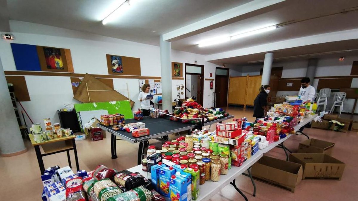 L'AHCT ha recaptat ja 4.000 quilos de menjar per Càritas