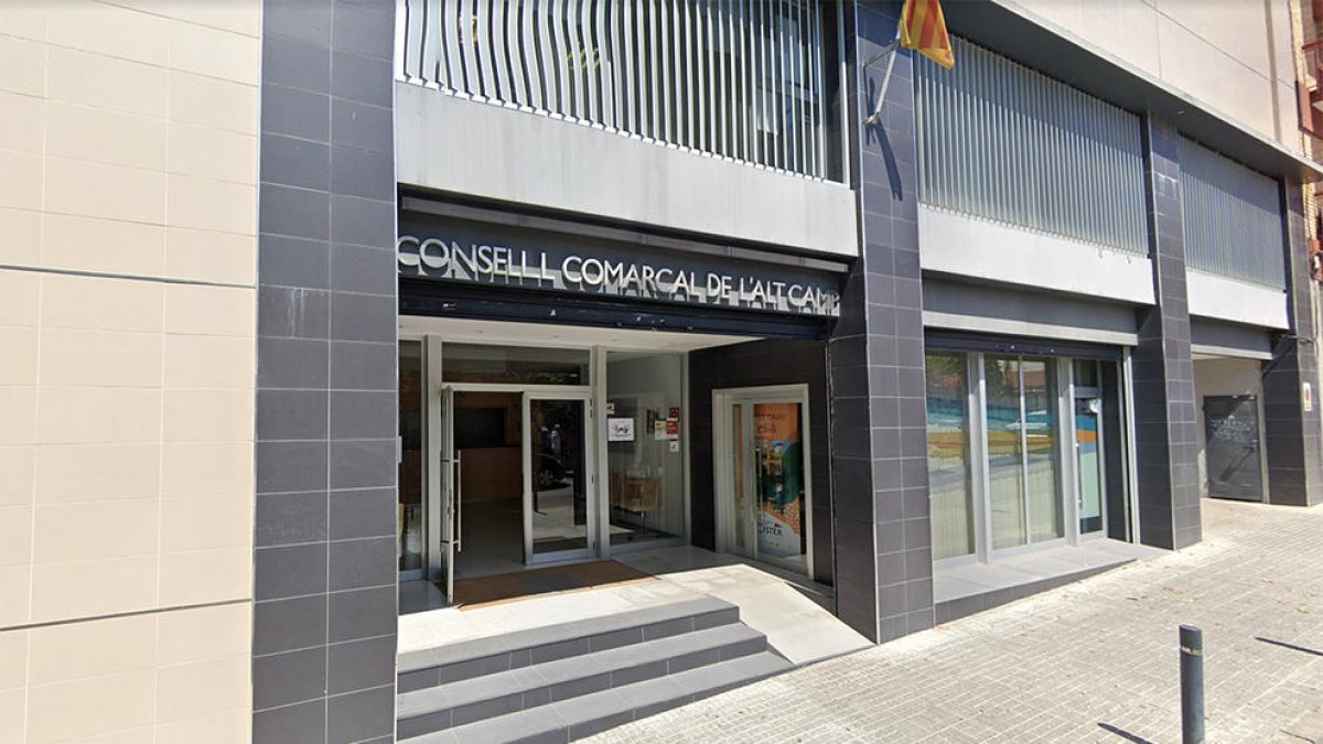 Treballadors del Consell de l'Alt Camp denuncien desprotecció perquè el conveni no és vigent des del 2005