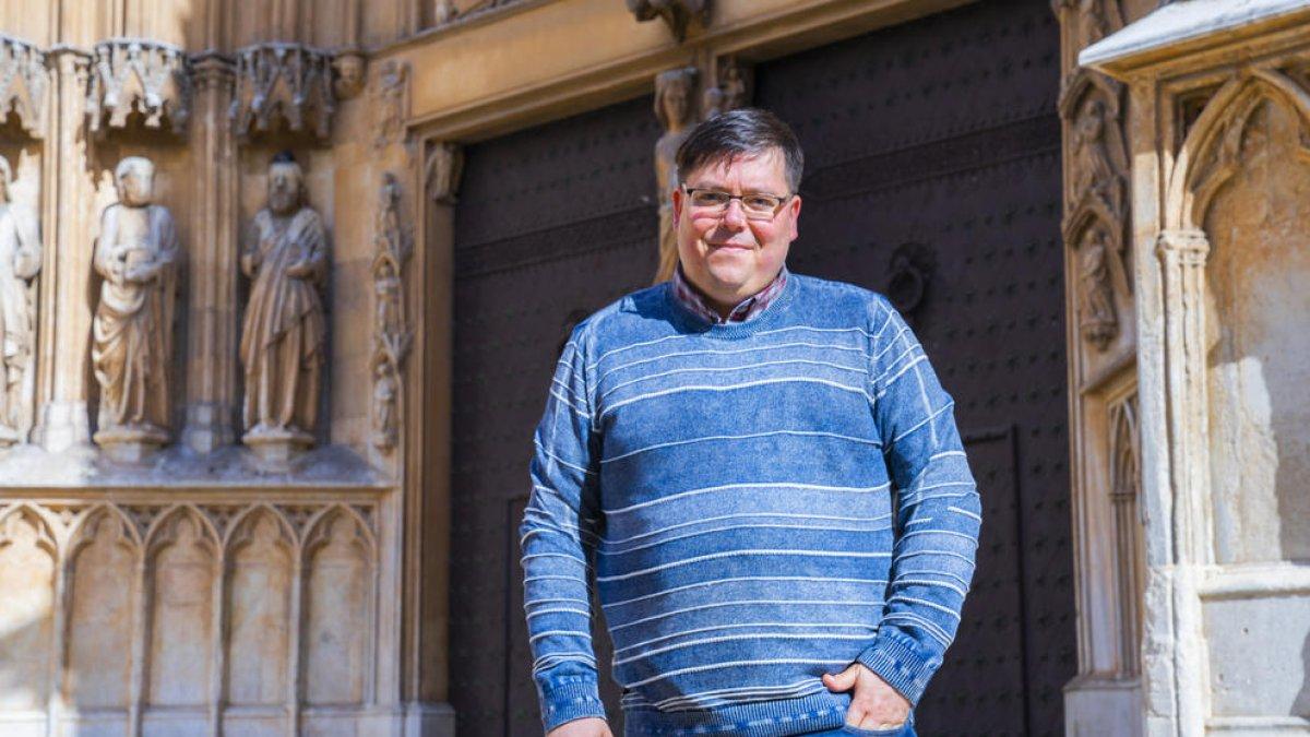 «Los jóvenes tienen que tener su espacio a las cofradías de Semana Santa»