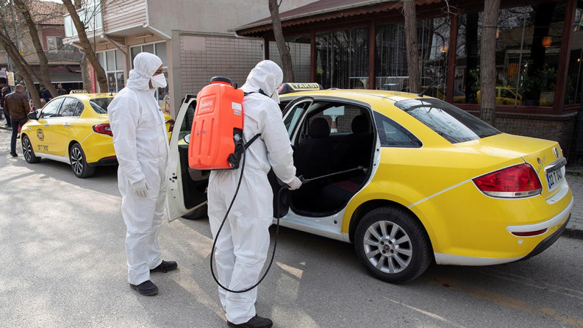 El coronavirus puede sobrevivir en el aire durante 30 minutos, según estudio