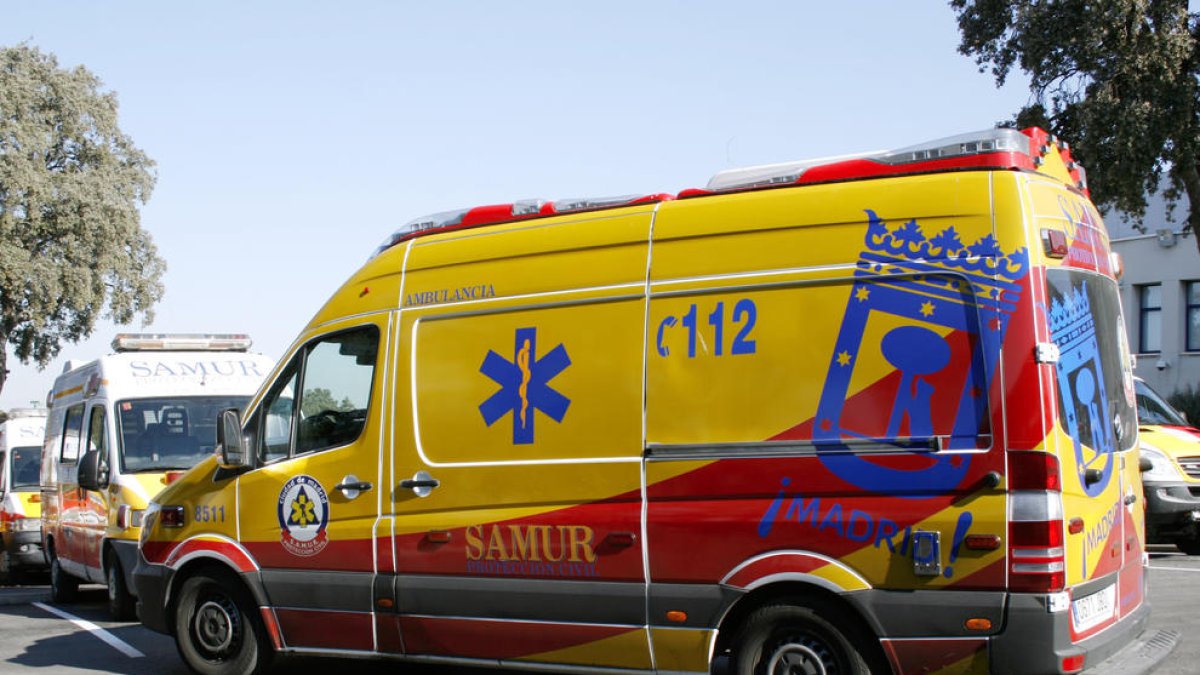 Muere de un infarto en medio de la calle en Madrid y le roban todo el que portada de valor