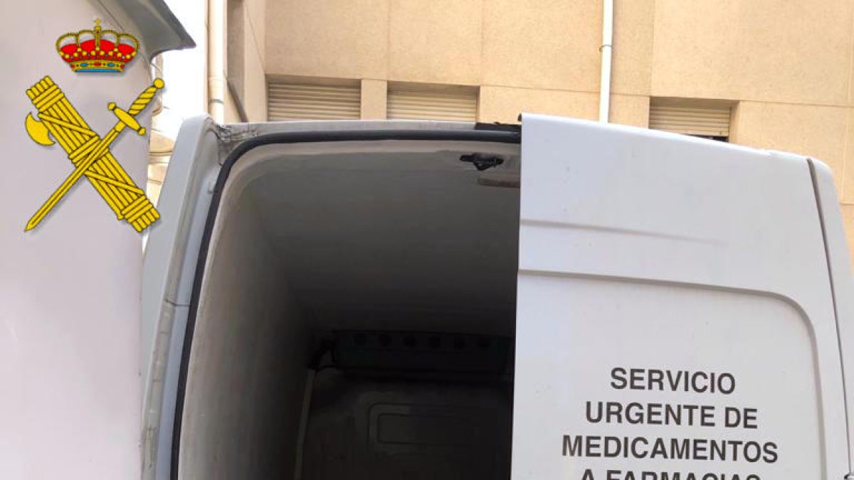 Desmantellen a Manresa el cultiu on produïen la droga intervinguda en una falsa furgoneta de servei urgent a farmàcies